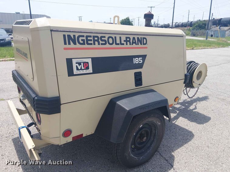 image for item FC4707 1998 Ingersoll Rand P185WJD air compressor