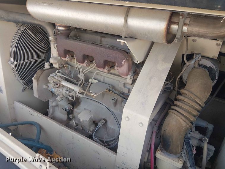 image for item FC4707 1998 Ingersoll Rand P185WJD air compressor