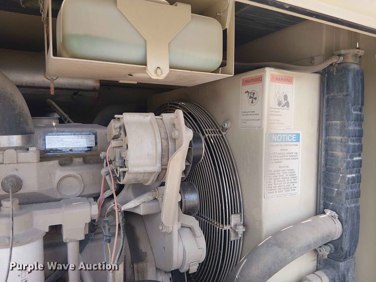 image for item FC4707 1998 Ingersoll Rand P185WJD air compressor