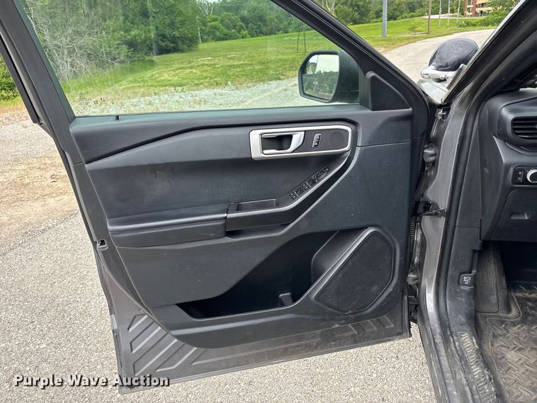 image for item FC4710 2023 Ford Explorer Police SUV
