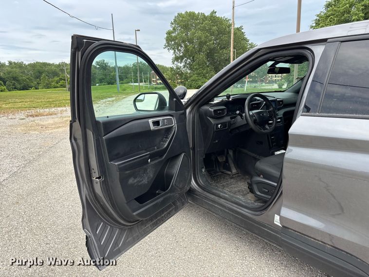 image for item FC4711 2023 Ford Explorer Police SUV