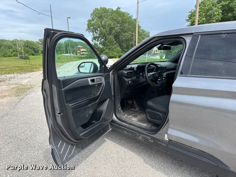 image for item FC4712 2023 Ford Explorer Police SUV