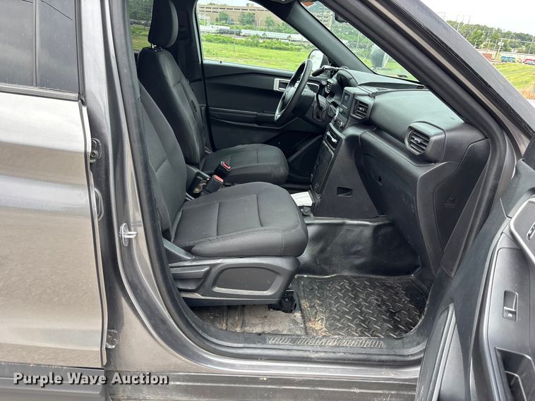 image for item FC4712 2023 Ford Explorer Police SUV