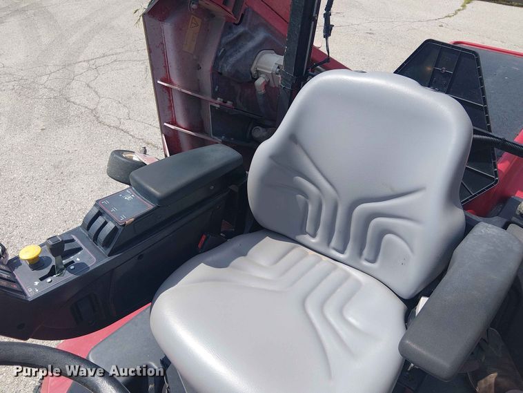 image for item FC4717 2012 Toro Groundsmaster 4000D lawn mower