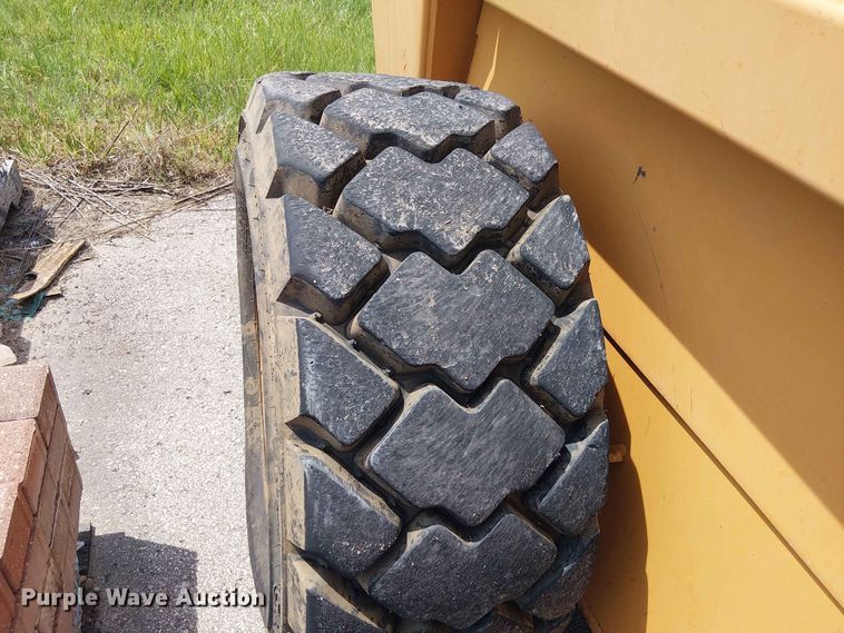 image for item FC4718 1996 Case 1845C skid steer loader