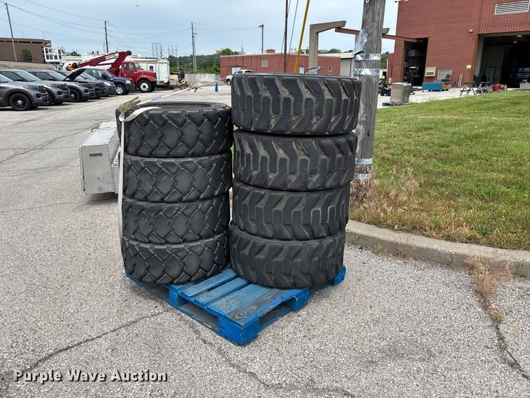 image for item FC4720 (8) skid steer tires