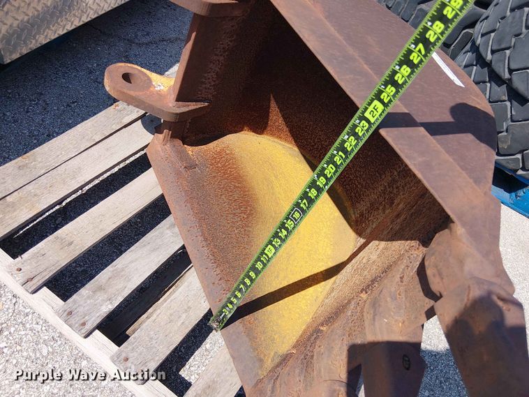 image for item FC4722 Excavator bucket