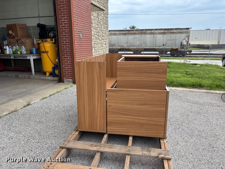 image for item FC4724 (2) desks
