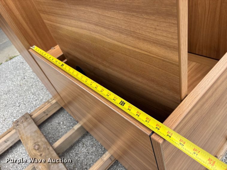 image for item FC4724 (2) desks
