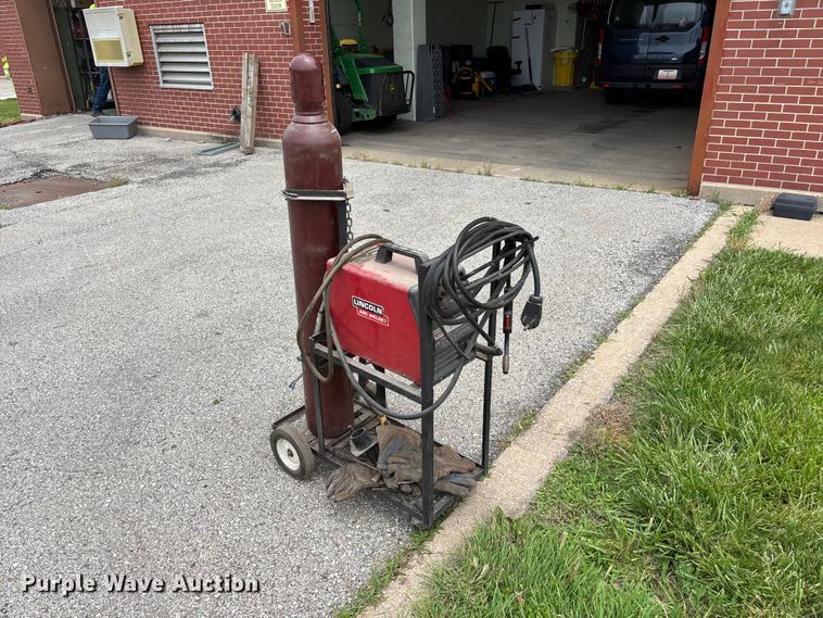 image for item FC4725 Lincoln welder