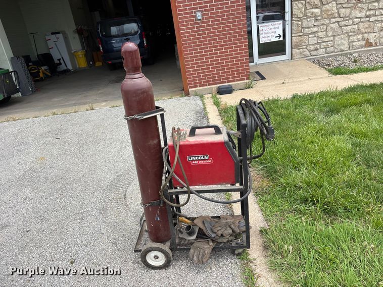 image for item FC4725 Lincoln welder