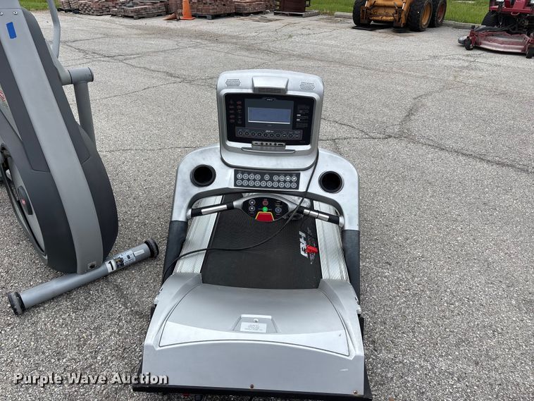 image for item FC4731 (2) treadmills