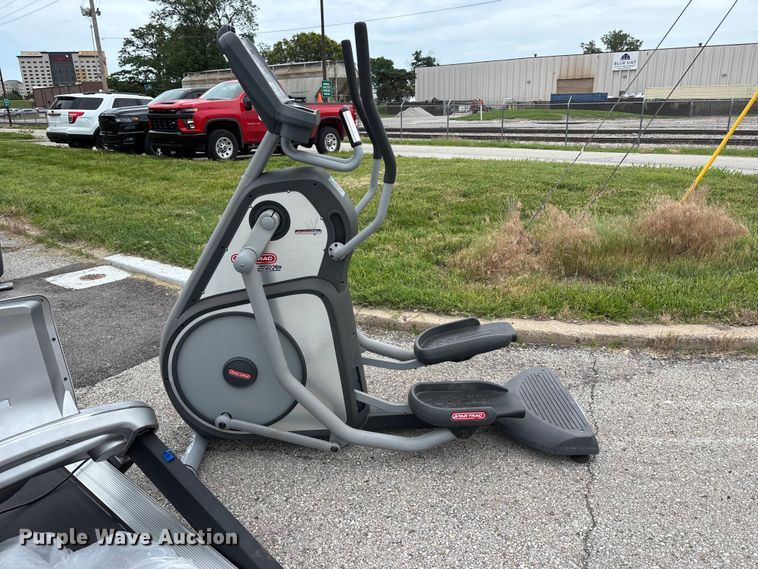 image for item FC4731 (2) treadmills