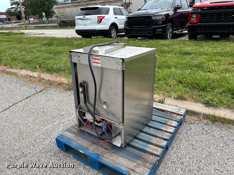 image for item FC4732 Hobart dishwasher
