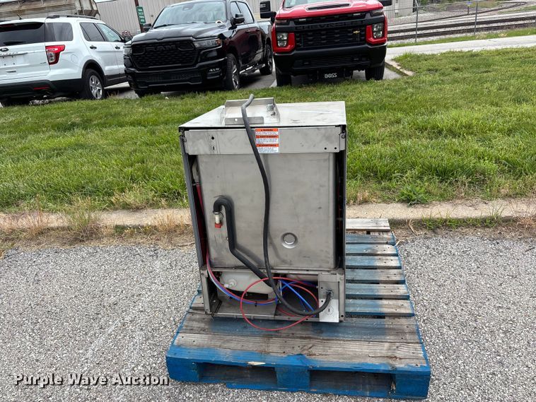image for item FC4732 Hobart dishwasher