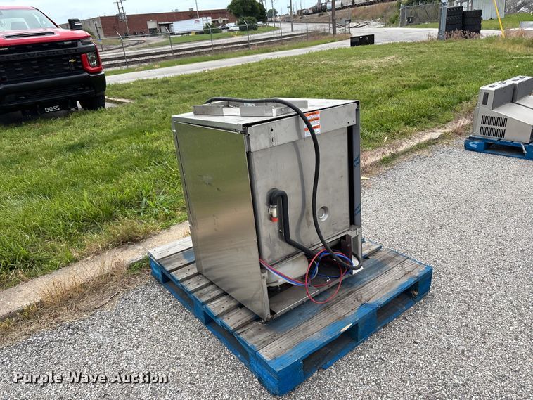 image for item FC4732 Hobart dishwasher