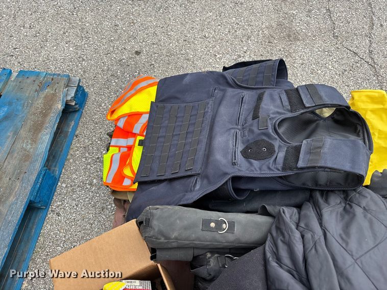image for item FC4737 Police equipment