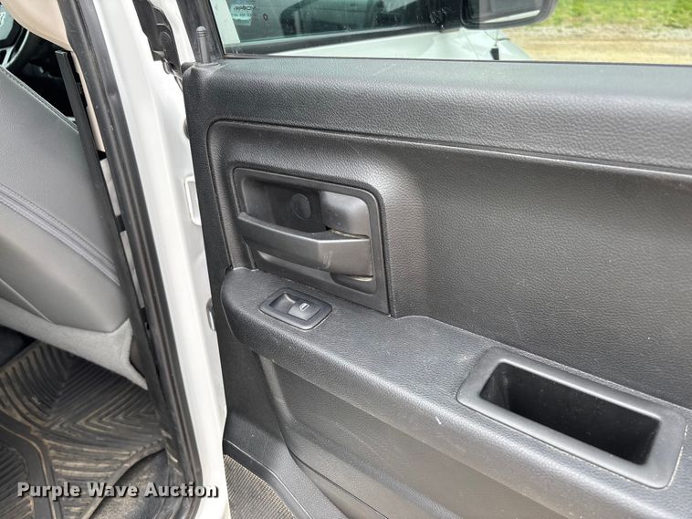 image for item FC5814 2017 RAM 1500 Ext. Cab pickup truck