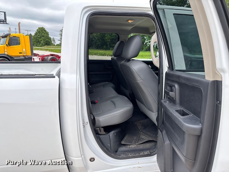 image for item FC5814 2017 RAM 1500 Ext. Cab pickup truck