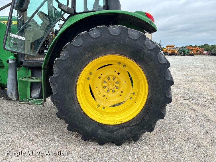image for item FC5815 2009 John Deere 6430 MFWD tractor