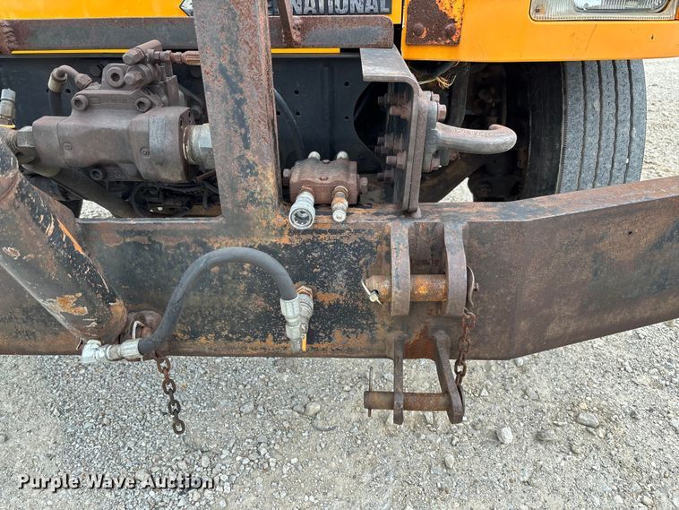 image for item FC5816 2001 International 4900 dump truck
