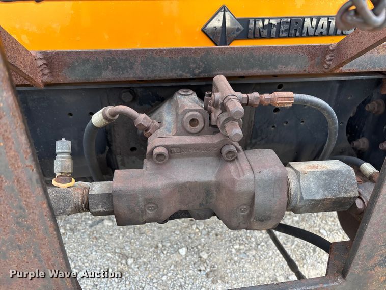 image for item FC5816 2001 International 4900 dump truck
