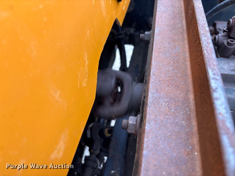 image for item FC5816 2001 International 4900 dump truck