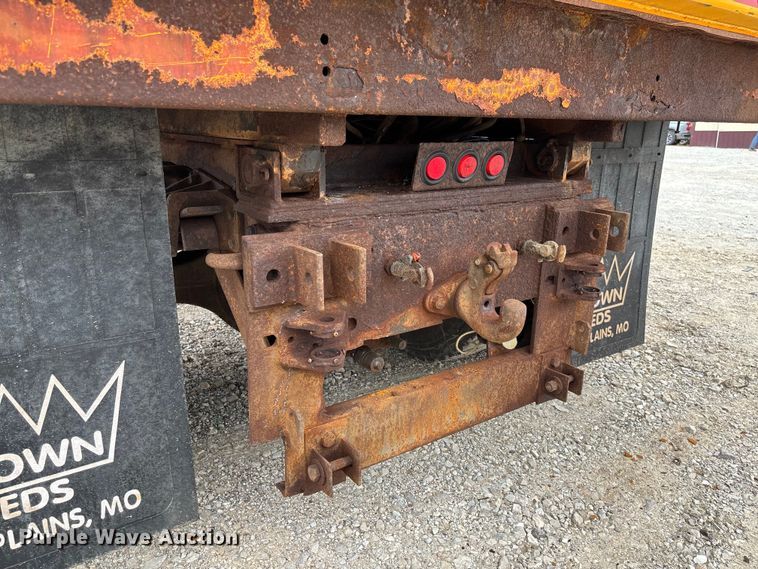 image for item FC5816 2001 International 4900 dump truck