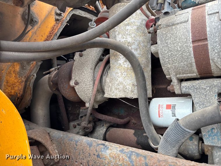 image for item FC5816 2001 International 4900 dump truck