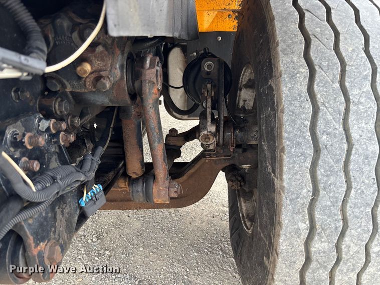 image for item FC5818 2005 International 7400 dump truck