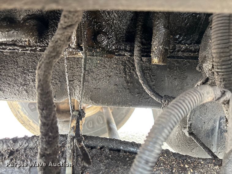 image for item FC5818 2005 International 7400 dump truck