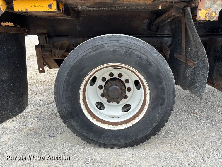 image for item FC5818 2005 International 7400 dump truck