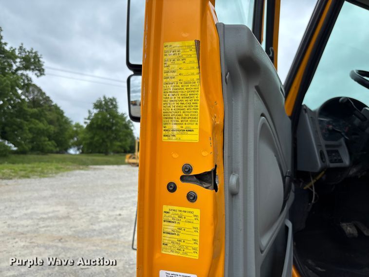 image for item FC5818 2005 International 7400 dump truck