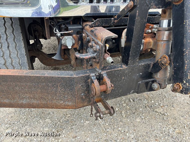 image for item FC5819 2005 International 7400 dump truck