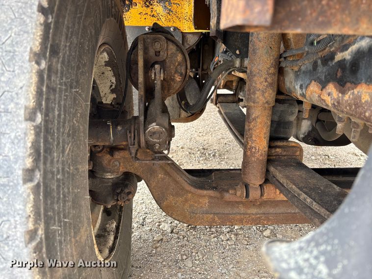 image for item FC5819 2005 International 7400 dump truck