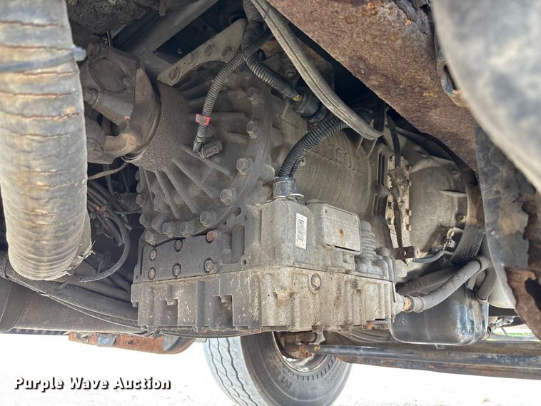image for item FC5819 2005 International 7400 dump truck