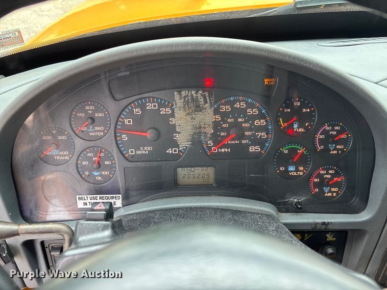 image for item FC5819 2005 International 7400 dump truck