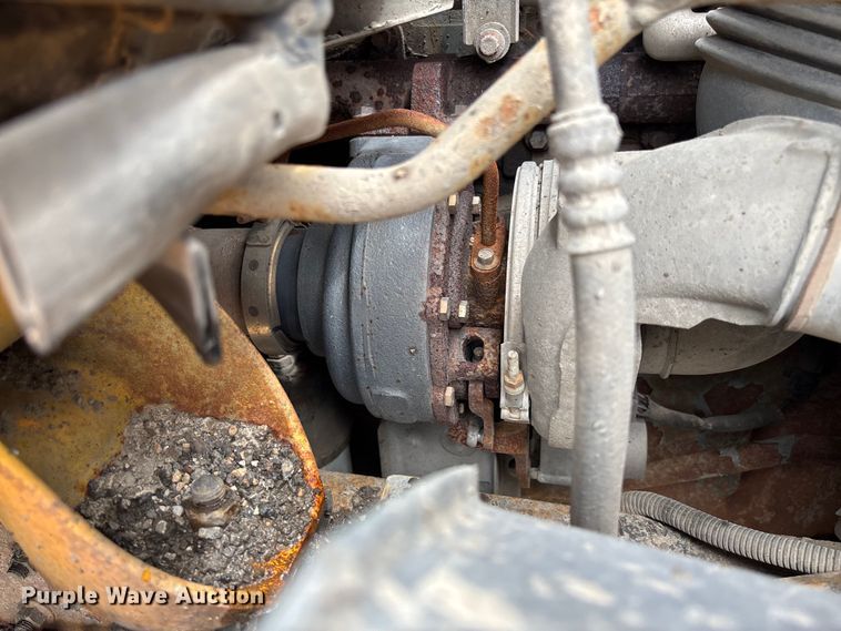 image for item FC5819 2005 International 7400 dump truck
