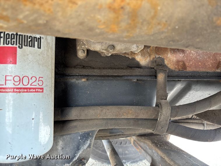 image for item FC5819 2005 International 7400 dump truck