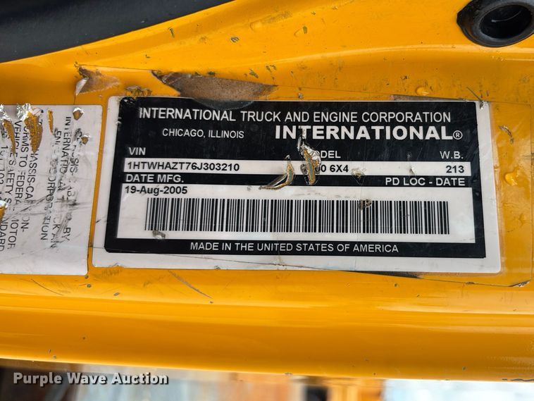 image for item FC5820 2006 International 7400 flatbed truck