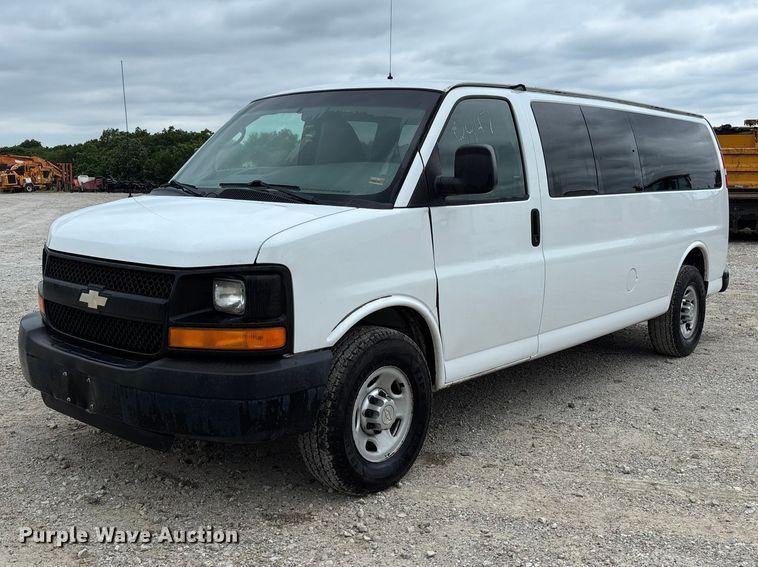 image for item FC5821 2013 Chevrolet Express 3500 van