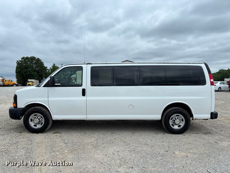 image for item FC5821 2013 Chevrolet Express 3500 van