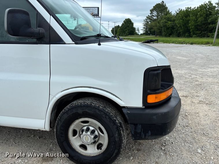 image for item FC5821 2013 Chevrolet Express 3500 van