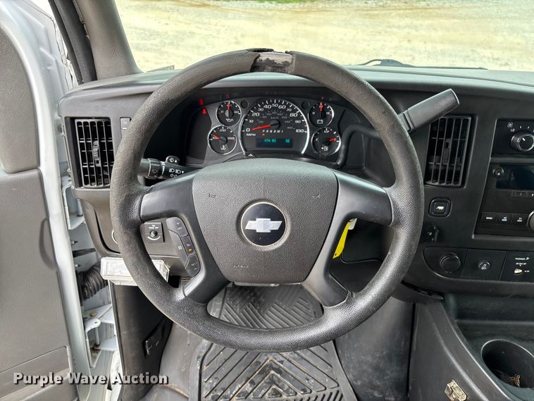 image for item FC5821 2013 Chevrolet Express 3500 van