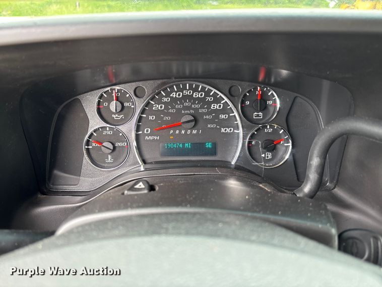 image for item FC5821 2013 Chevrolet Express 3500 van