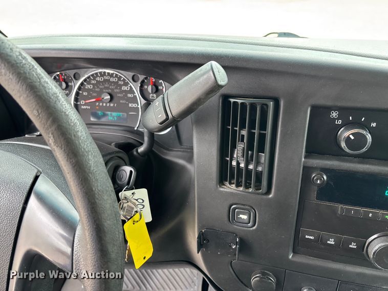 image for item FC5821 2013 Chevrolet Express 3500 van