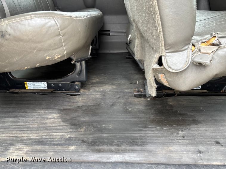 image for item FC5821 2013 Chevrolet Express 3500 van