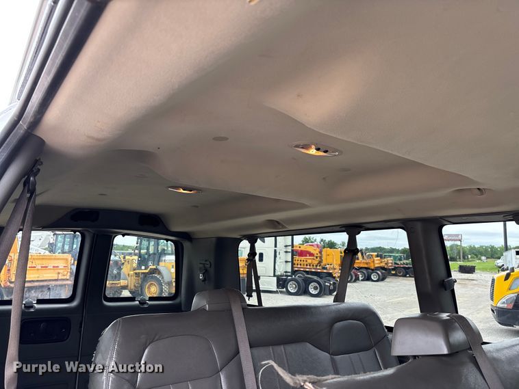 image for item FC5821 2013 Chevrolet Express 3500 van
