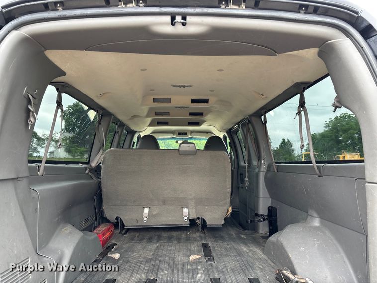 image for item FC5821 2013 Chevrolet Express 3500 van