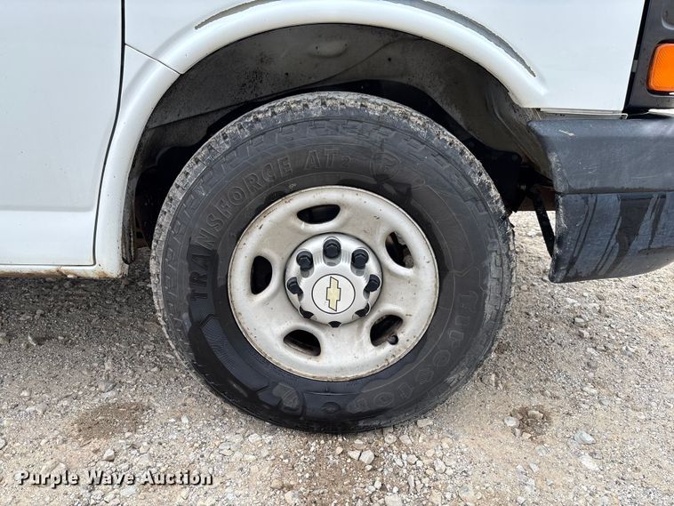 image for item FC5821 2013 Chevrolet Express 3500 van